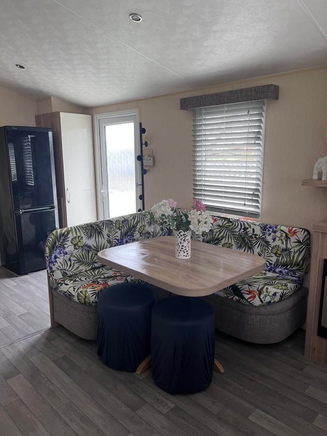 Take Me To The Beach At J&S Caravan Holidays Newquay Bay Resort Saint Columb Minor Zewnętrze zdjęcie